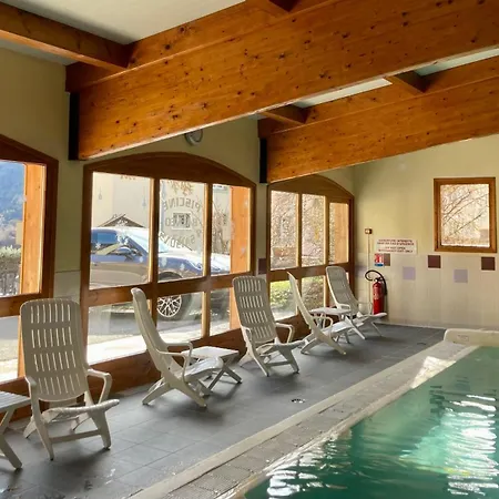 Le Catinat Fleuri Otel Guillestre