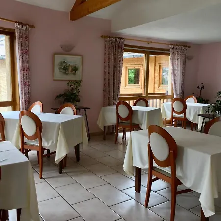 Otel Le Catinat Fleuri